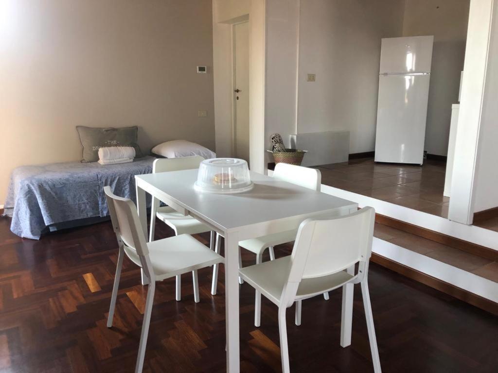 Besozzo Attico By Marconi 11 Bed & Breakfast エクステリア 写真